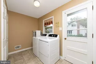 43 Edgewood Dr, Cherry Hill, NJ 08003 - Photo 17