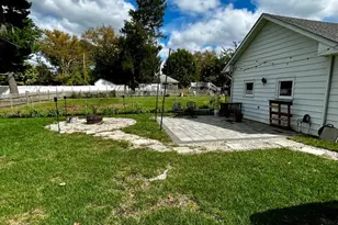 221 W Kings Hwy, Audubon, NJ 08106 - Photo 25