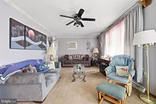 131 Holly Ave, Berlin, NJ 08009 - Photo 3