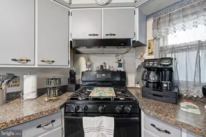 131 Holly Avenue, Berlin, NJ 08009 - Photo 7