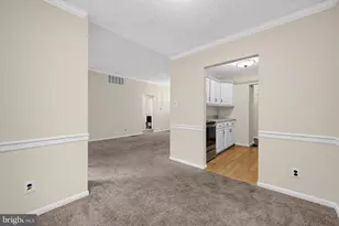 300 Uxbridge Dr, Cherry Hill, NJ 08034 - Photo 9
