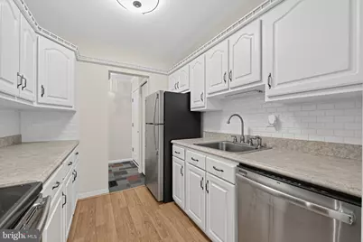 300 Uxbridge Drive, Cherry Hill, NJ 08034 - Photo 19