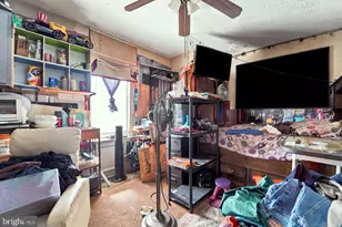 323 Byron St, Camden, NJ 08102 - Photo 15