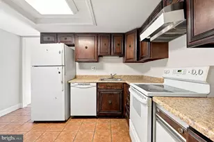 253 Uxbridge Dr, Cherry Hill, NJ 08034 - Photo 13