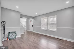 33 Berwick Ln, Sicklerville, NJ 08081 - Photo 5