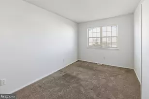 22 Lawrence Ct, Sicklerville, NJ 08081 - Photo 1