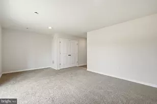 137 Essex Dr, Sicklerville, NJ 08081 - Photo 5