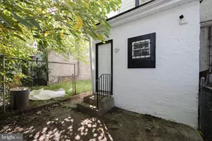 1034 S 4th St, Camden, NJ 08103 - Photo 31