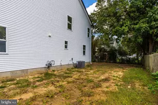 325 Larch Ave, Berlin, NJ 08091 - Photo 35