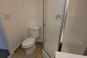 102 Royal Ct Ln N, Camden, NJ 08103 - Photo 15