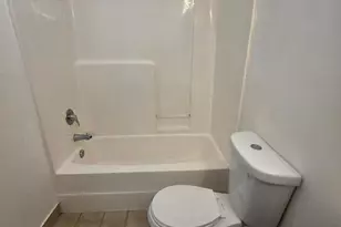 102 Royal Ct Ln N, Camden, NJ 08103 - Photo 33