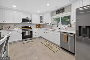 212 Summit Ave, Gloucester Township, NJ 08012 - Photo 9