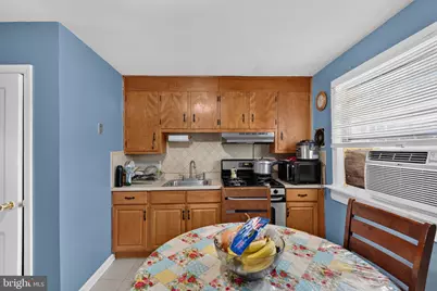210 S 36th Street, Camden, NJ 08105 - Photo 9