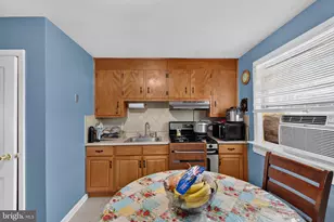 210 S 36th St, Camden, NJ 08105 - Photo 9