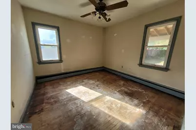 17 W Maple Avenue, Bellmawr, NJ 08031 - Photo 19