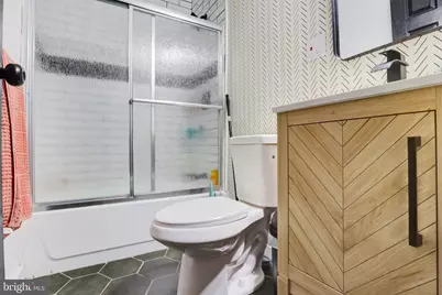 977 Florence Street S, Camden, NJ 08104 - Photo 13