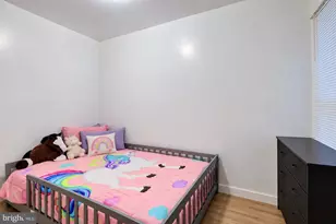 977 Florence Street S, Camden, NJ 08104 - Photo 13