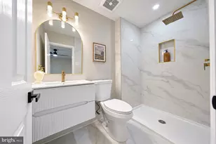 118 W Collins Ct, Gloucester Township, NJ 08012 - Photo 17