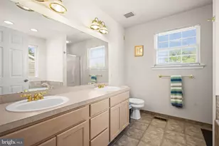 7 Logan Dr, Cherry Hill, NJ 08034 - Photo 39