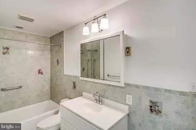 204 Warwick Road #C, Stratford, NJ 08084 - Photo 13