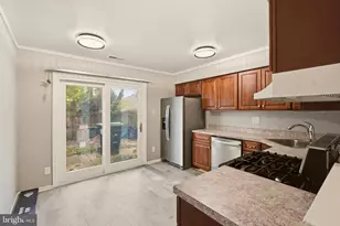 8 Heywood Ln, Sicklerville, NJ 08081 - Photo 7