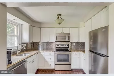 204 Warwick Road #B, Stratford, NJ 08084 - Photo 3