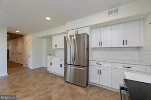 90 Knollwood Dr, Cherry Hill, NJ 08002 - Photo 11
