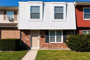 7 Madeley Ct, Sicklerville, NJ 08081 - Photo 1
