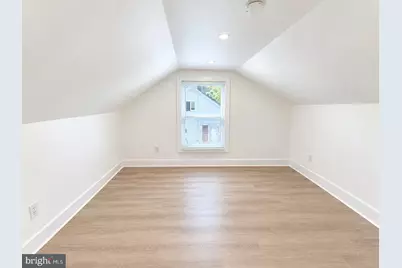 49 E Buckingham Avenue, Mount Ephraim, NJ 08059 - Photo 9