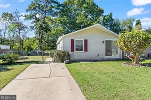 11 Andrea Ct, Sicklerville, NJ 08081 - Photo 1