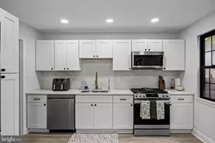 117 Greensward Ln, Cherry Hill, NJ 08002 - Photo 9