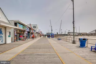 222 E Burk Ave, Wildwood, NJ 08260 - Photo 37