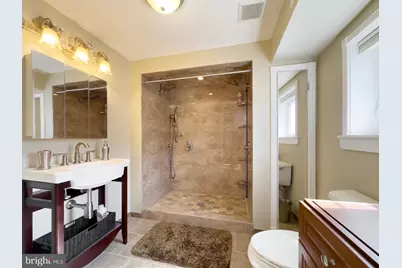 208 E Maple Avenue, Wildwood, NJ 08260 - Photo 7