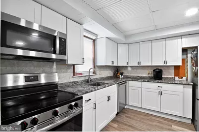 114 E 26th Avenue, Wildwood, NJ 08260 - Photo 9