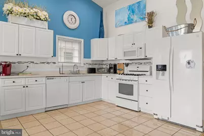 220 E Poplar Avenue #203, Wildwood, NJ 08260 - Photo 11