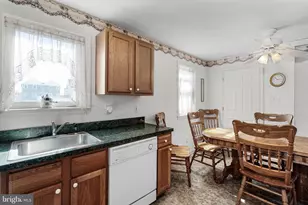 223 W 19th Ave, Wildwood, NJ 08260 - Photo 11