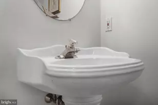 223 W 19th Ave, Wildwood, NJ 08260 - Photo 33