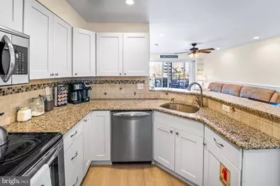 621 W Burk Avenue #A, Wildwood, NJ 08260 - Photo 7