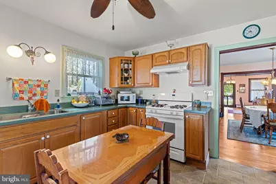 222 Broadway, West Cape May, NJ 08204 - Photo 17