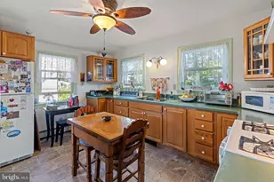 222 Broadway, West Cape May, NJ 08204 - Photo 15