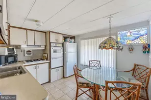 17 Channel Dr, Wildwood, NJ 08260 - Photo 11