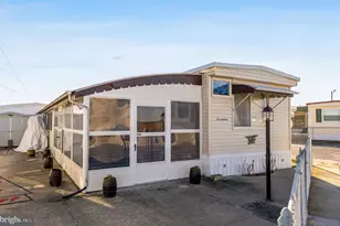 17 Channel Dr, Wildwood, NJ 08260 - Photo 1