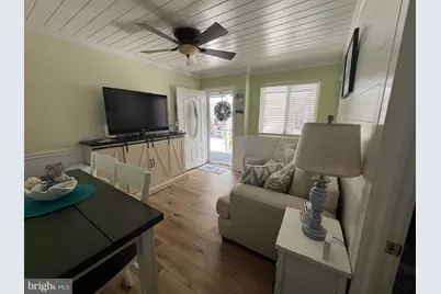 310 E Hand #4, Wildwood, NJ 08260 - Photo 5