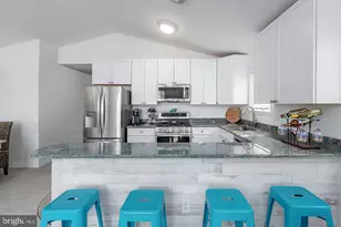401 E Pine Ave, Wildwood, NJ 08260 - Photo 9