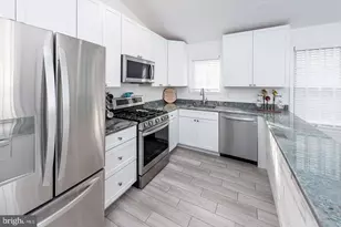 401 E Pine Ave, Wildwood, NJ 08260 - Photo 7