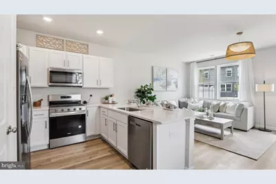 126 W Montgomery Avenue, Wildwood, NJ 08260 - Photo 5