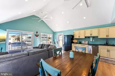 536 W Maple Avenue, Wildwood, NJ 08260 - Photo 9