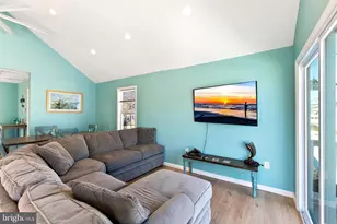 536 W Maple Ave, Wildwood, NJ 08260 - Photo 3