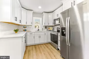 51 W New York Ave, Villas, NJ 08251 - Photo 9