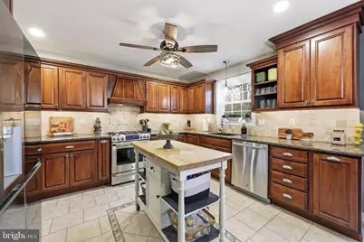 4 Prosit La, Ocean View, NJ 08230 - Photo 13